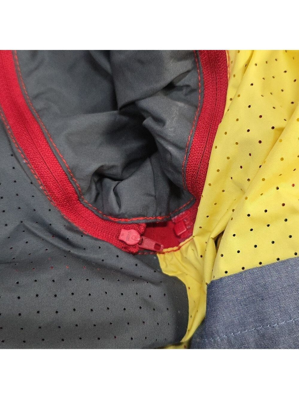 Bugatti Red Jacket - Picture 7 of 9